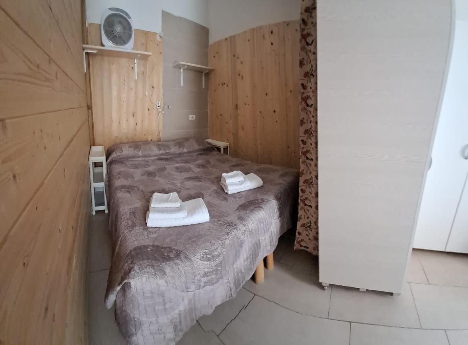 Dimoramadonnella Apartment Bari Bagian luar foto